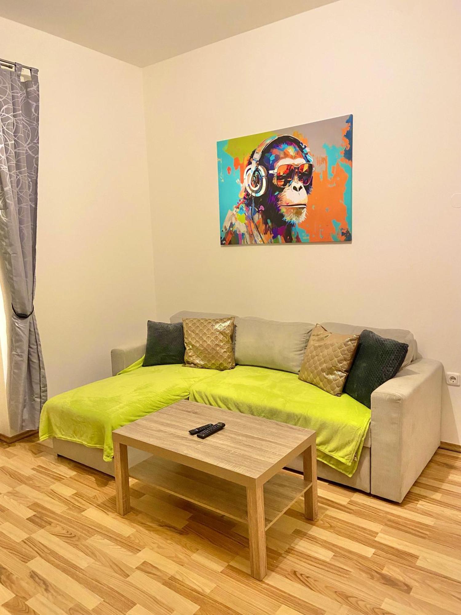 Burgblick Apartment- 60Qm, Kueche, Waschmaschine, Streamingdienste Seebenstein Exteriér fotografie