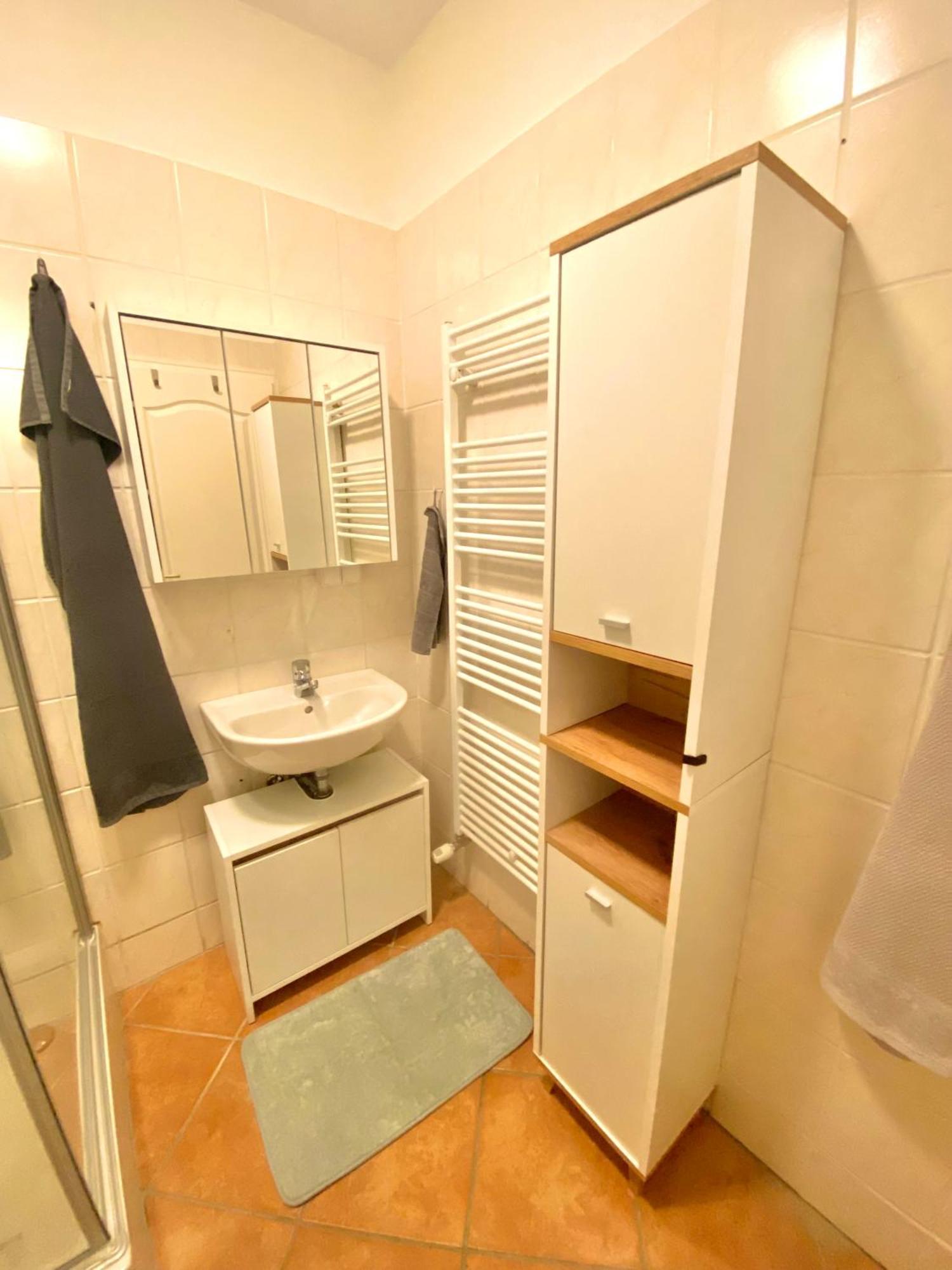 Burgblick Apartment- 60Qm, Kueche, Waschmaschine, Streamingdienste Seebenstein Exteriér fotografie